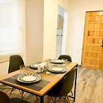 Bright Retreat In La Condesa 2 Bedroom 4P 500Mb