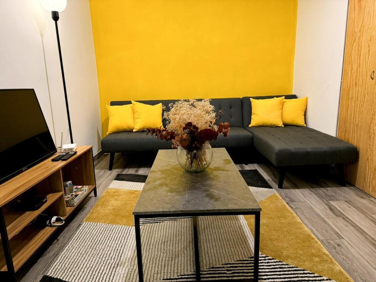 Apartment Bright Retreat In La Condesa 2 Bedroom 4p 500mb *