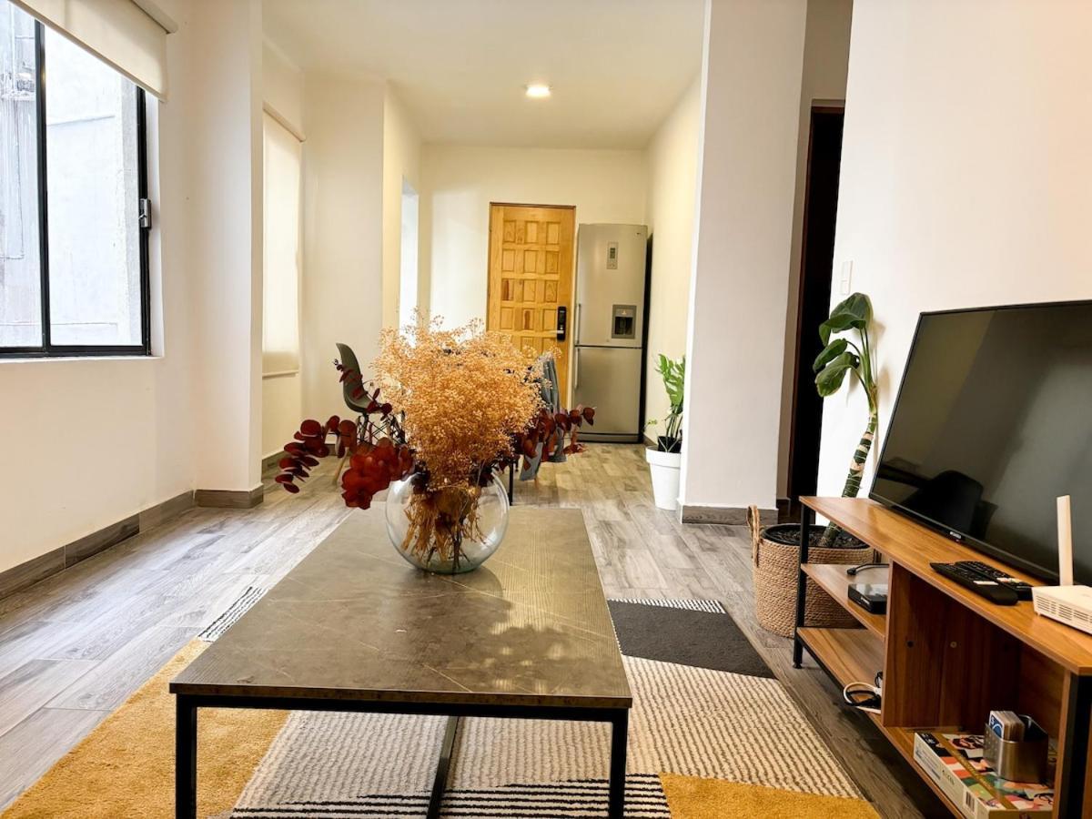 Bright Retreat In La Condesa 2 Bedroom 4p 500mb Apartment *